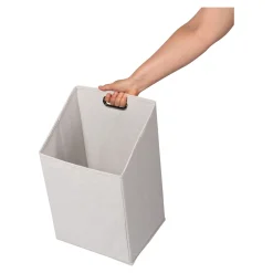 Bambus-Regal mit Wäschesammler