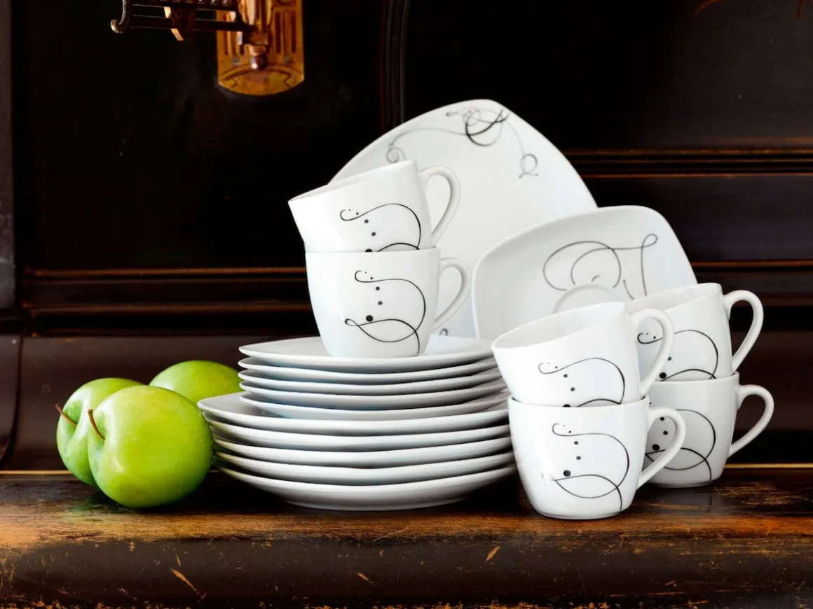 Kombiservice, Porzellan CHANSON 6 x Speiseteller, 6 x Suppenteller, 6 x Dessertteller, 6 x Kaffeetasse, 6 Kaffeeuntertasse