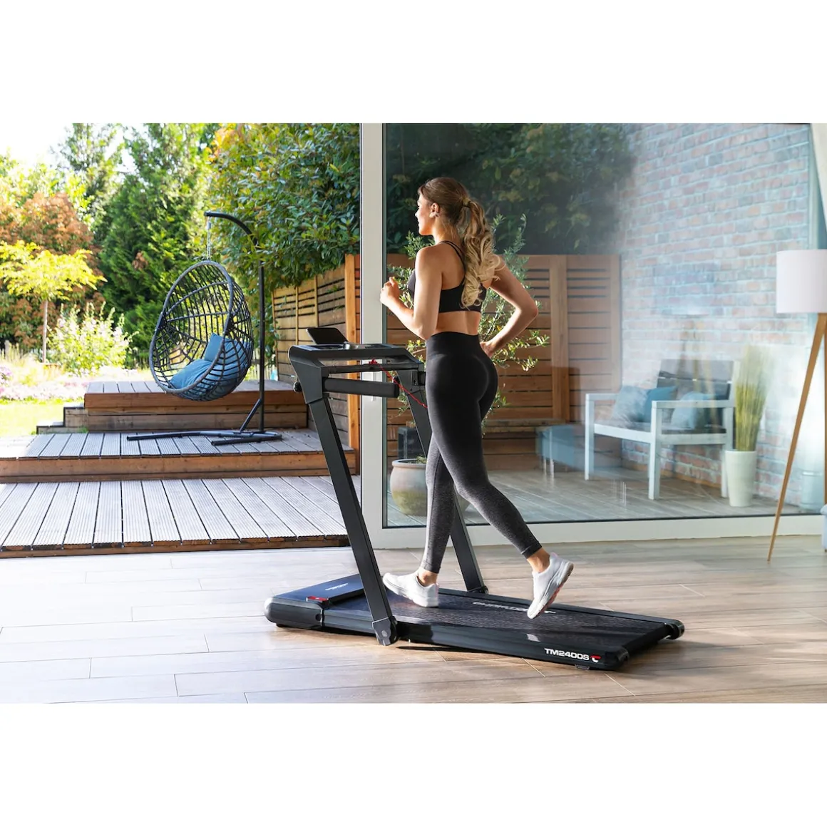 Laufband TM 2400S mit Gestensteuerung