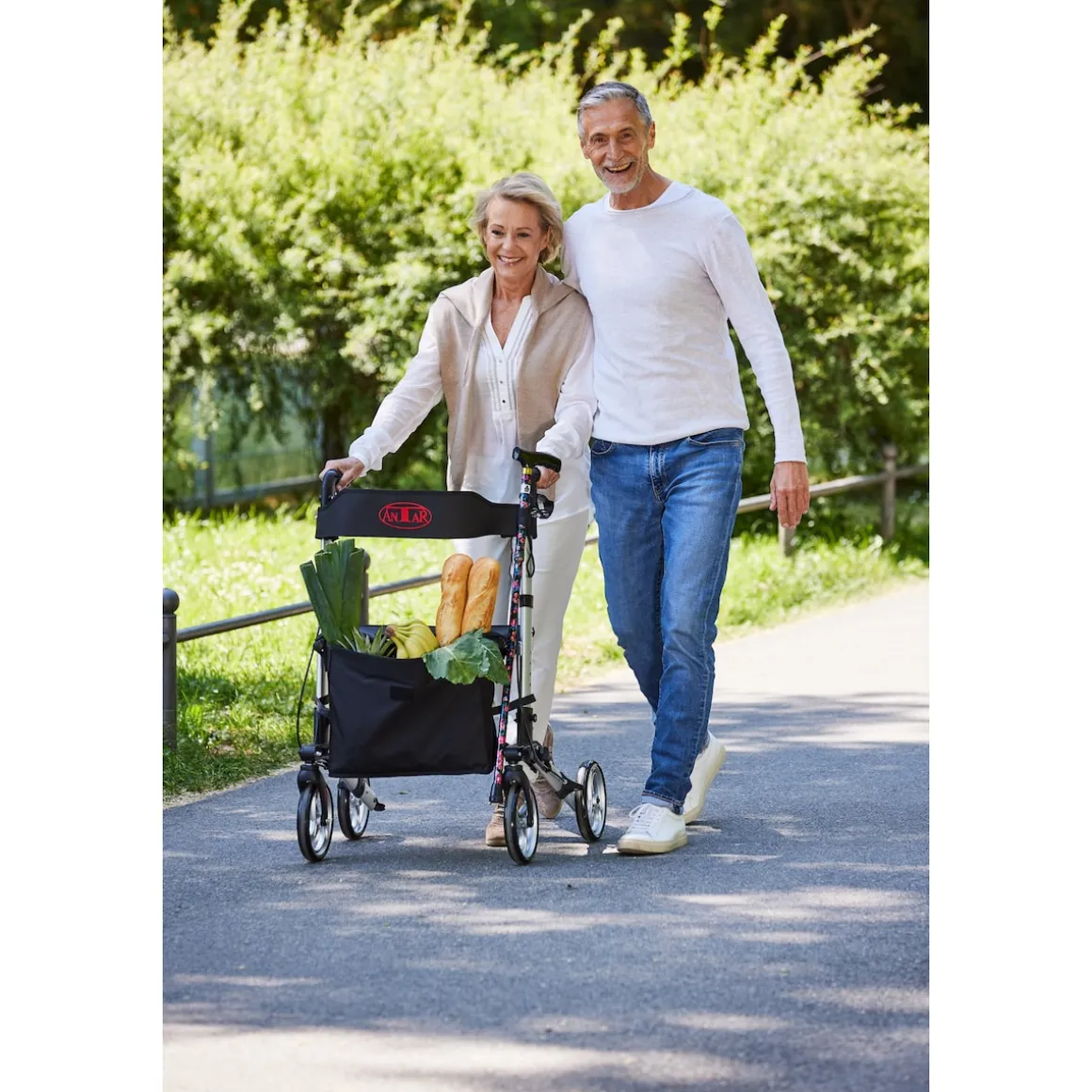 Leichtgewicht-Rollator Premium, Aluminium AT51006 + Transporttasche mit Rollen