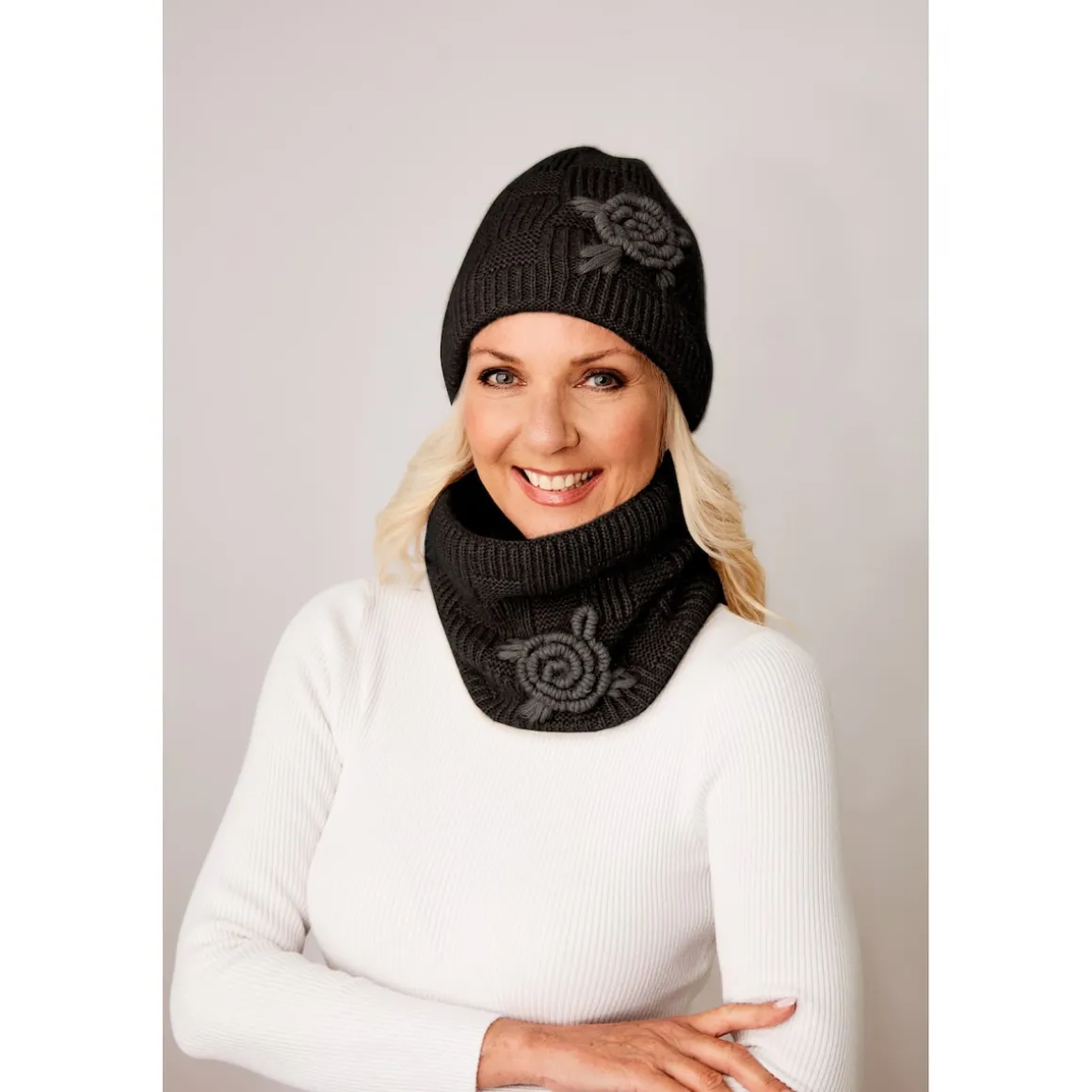 Schlupfschal „Rose“ schwarz