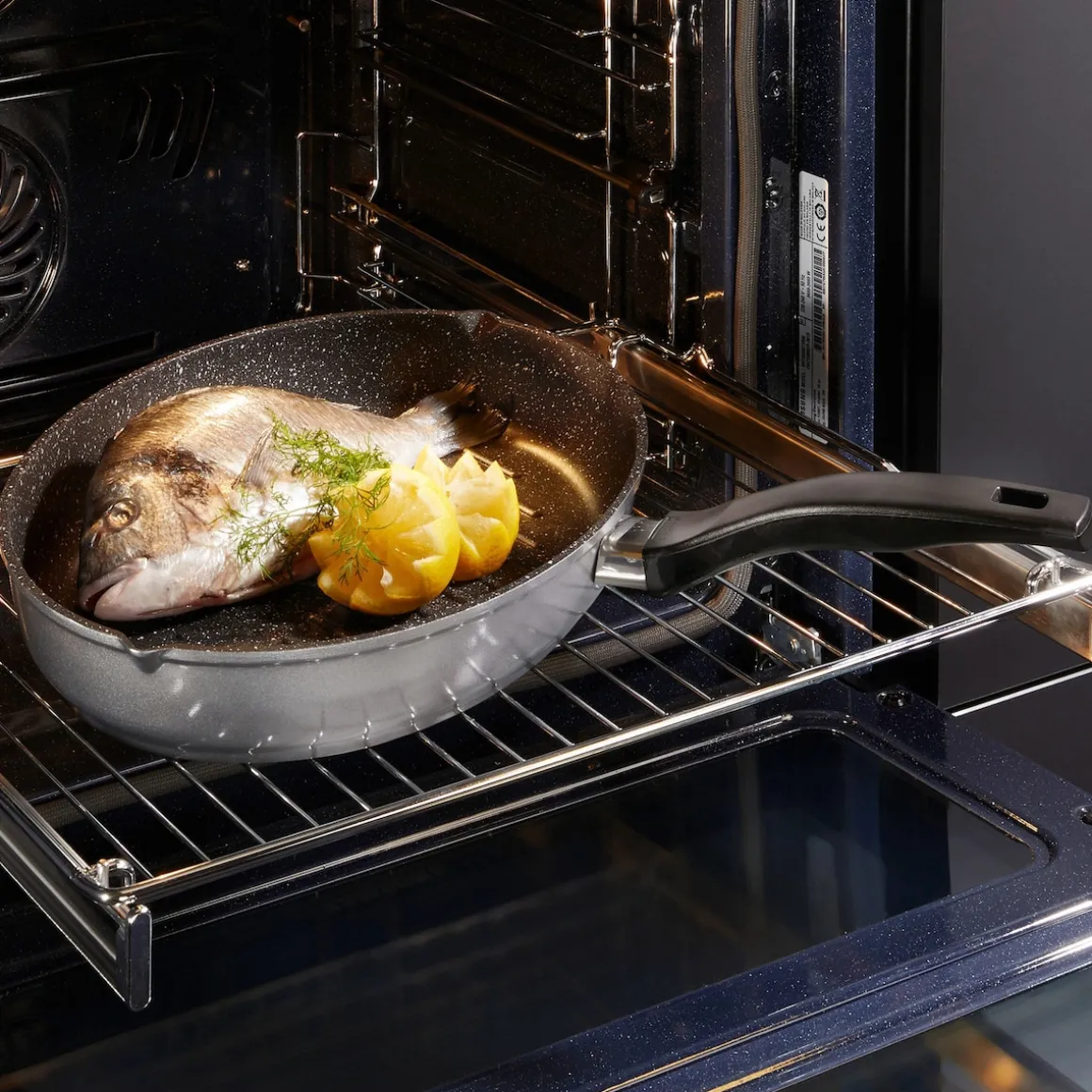 STONELINE Fisch- und Schnitzelpfanne Oval 35x24 cm | mit Deckel